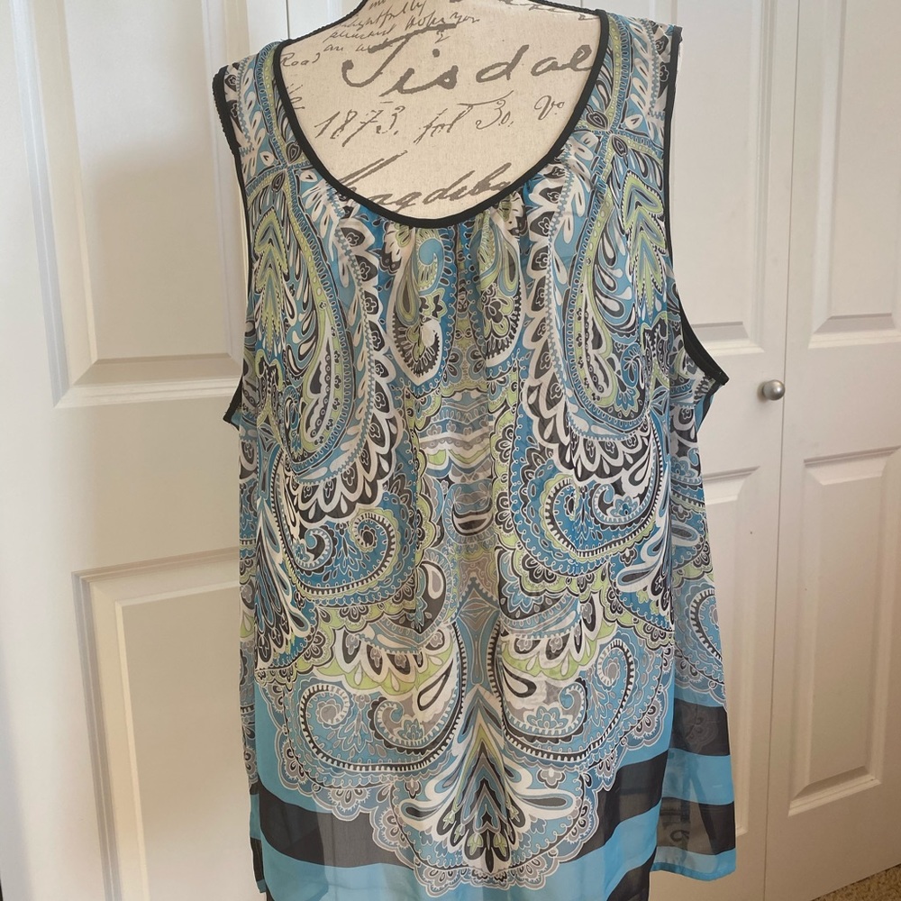 2/$20⭐️a.n.a. chiffon sleeveless top, 2X